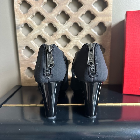 Donald J. Pliner Wedge Heels - Picture 3 of 9